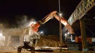 Hitachi ZX 4703 excavator with NPK S42 XCR concrete shear Lek Sloopwerken [upl. by Netsyrc]