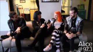 Paramore Interview The Alice Couch LEGENDADO paramorecombr [upl. by Burtie]