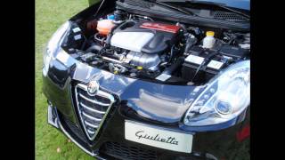 Alfa Romeo Giulietta 14 Turbo MultiAir Testdrive [upl. by Ecinereb]