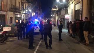 Mossos identifican a los miembros de una comparsa de Carnaval de Tarragona [upl. by Ytsud]