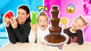 CHOCOLADE FONTEIN CHALLENGE met onze MOEDER ♥DeZoeteZusjes♥ [upl. by Hammerskjold]