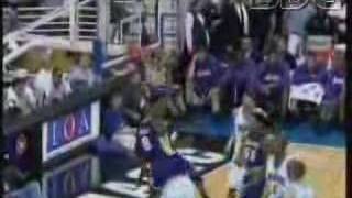 Kobe Bryant Posterizes Dwight Howard [upl. by Joseito]