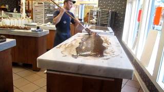 making fudge at kilwins mackinaw city [upl. by Aklim186]