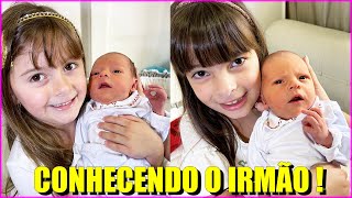 VLOG DA MINHA VIAGEM DE FÉRIAS PARA O PARQUE AQUÁTICO  Jéssica Godar e Laurinha e Helena [upl. by Serolod732]