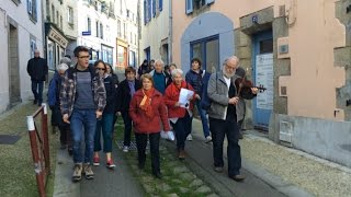 Une balade en chansons dans les rues [upl. by Hallerson]