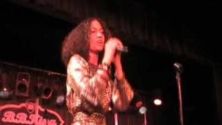 Amel Larrieux sings For Real with Fans [upl. by Henning]