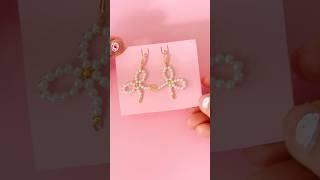 Aretes coquette 💝en Alambrismo aretes de lazos con perlas en minutos [upl. by Yliah]