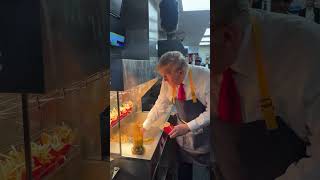 🇺🇸 Donald Trump works at McDonalds in Feasterville Pennsylvania Oct 20 2024 [upl. by Eeryn]