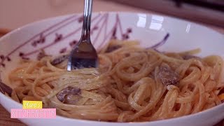 Linguine aux Champignons et à la Crème  Claras Kitchenette  Episode 35 [upl. by Airalav]