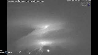 Nueva Gran Erupción del Popocatepetl 10 de Octubre de 2017 a las 126 am [upl. by Sucramat]