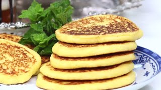 حرشة بالسميد بطريقة البانكيك Recette Harcha [upl. by Rawden]