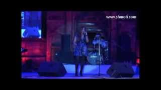 Agochara Kannada Song by Shreya Ghoshal Live in Concert at Dharwad Utsav 2013 Dec15 [upl. by Daughtry]