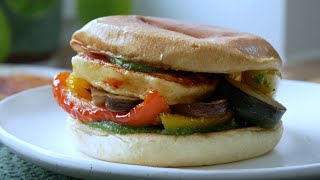 Grillkäse Burger 🍔🍔🍔 mit Antipasti Gemüse amp Basilikum Pesto  Rezept  Veggie  Fast Food  Italian [upl. by Genesia]