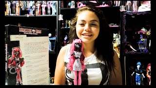 Monster High Scaremester Catty Noir Doll Review [upl. by Quinby]