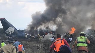 Pasajero graba el momento en el que se estrella el avión de Aeroméxico [upl. by Averell]