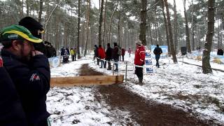 Yorben van Tichelt springt als enige  cyclocross oostmalle sluitingsprijs 2013 beloften [upl. by Emalia605]