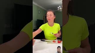 Trick to slice a strawberry 🍓 food strawberry fruit foodie slice [upl. by Dail]