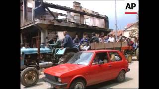 YUGOSLAVIA KOSOVO UROSEVAC SERBS FLEE AS REFUGEES RETURN [upl. by Ahteral623]