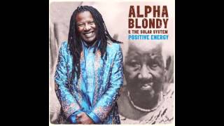 Une petite larme ma trahi  Alpha Blondy [upl. by Silin93]