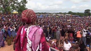 Kolia  A la rencontre dAdissa Touré une guérisseuse exceptionnelle [upl. by Hanselka867]