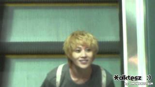 Fancam 110815 Taemin give fans byebye at Incheon Airport Depart to Thailand [upl. by Akinahs850]