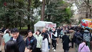 初詣客でにぎわう京都市内の神社（2024年1月1日 京都市内） A shrine in Kyoto city crowded with New Year’s visitors [upl. by Ken]