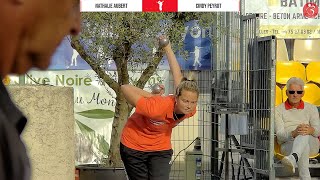 Duel Cindy PEYROT vs Nathalie Aubert  Tir de précision pétanque 2022 à Nyons [upl. by Nadabb]