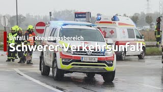 Schwerer Kreuzungscrash zwischen zwei PKW in Ansfelden [upl. by Demaggio]