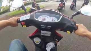 50cc Scooter cruise and race in Honolulu Oahu Hawaii [upl. by Pontius]