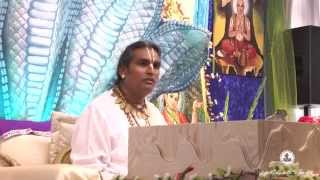 Shreemad Bhagavad Gita Verse 716  Sri Swami Vishwananda [upl. by Nanci]