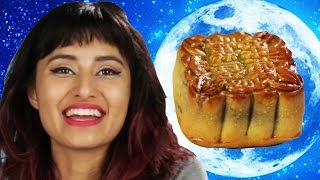 People Try Moon Cakes 月餅 For The First Time [upl. by Kiley]