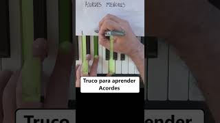 Truco para aprender acordes en piano pianoparaprincipiantes piano clasesdepiano acordes [upl. by Ellennahc396]