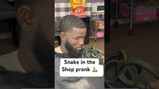 Snake in the shop prank🐍🐍😂😂 prank pranks barber [upl. by Nwahsauq]