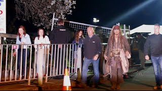 Johnny Depp as Captain Jack Sparrow 3 hour meet and greet 800 fans at Hastings Point 23rd of June [upl. by Nepil]