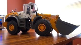 RC ADVENTURES  How it Works  Graupner Liebherr 115 Scale Hydraulic Loader [upl. by Clyde87]