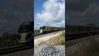 Brightline SCB40 engine 118 leading on BLF 702 SB in Jensen Beach FL on 11924 [upl. by Eissehc]