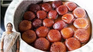 हलवाई सारखे गुलाब जमून माव्याचे असे बनवा  Gulab Jamun recipe by vaishalisugran [upl. by Amalle969]