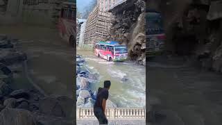 extraordinary 😱 I saw a bus almost hit by a landslide shorts amazing [upl. by Yadsendew]