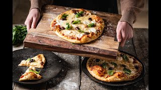 Pizza Margherita Recept op je Big Green Egg [upl. by Atires]