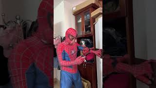 SpiderMan finds a treasure that helps him become giant spideylife [upl. by Jacobah]