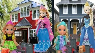 Anna and Elsa Toddlers Move To A New House Part 1 Elsya amp Annya are Moving House Packing Toys [upl. by Ilil]