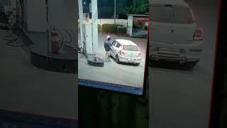 Car wale ne ye kiya kar diya 😰 swift car cctv patrol pump viralvideo youtubeshorts shorts [upl. by Cerveny]