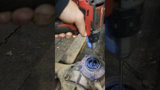 Building a 6x6 pass through axle out of a Ford 9in rear differential everythingautomotive offroad [upl. by Wolsniw837]