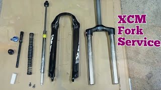 Suntour XCM suspension fork service at home suspention fork crazycyclist [upl. by Prosper]