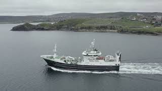 Peterhead Registered Pelagic Trawler Quantus PD379 leaving Lerwick [upl. by Griffith]