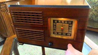 1941 EMERSON EH342 AM Radio RESTORED [upl. by Wilbert]