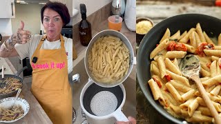 Mums cooking an easy savvy meal for you to try  RIGHT GUYS REVIEWS [upl. by Nadnerb]