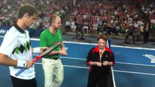 nab guest Vicky Marchesani looks up to John Isner and Andy Murray in coin toss [upl. by Ephrayim]