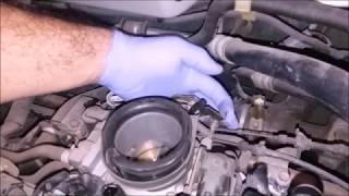 Quitar y limpiar cuerpo de aceleracion Honda Civic 2002 [upl. by Noedig]