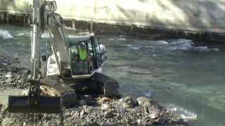 Reportage  Lourdes après les inondations 2013  reconstruction de la berge du Sanctuaire part 1 [upl. by Dorlisa]